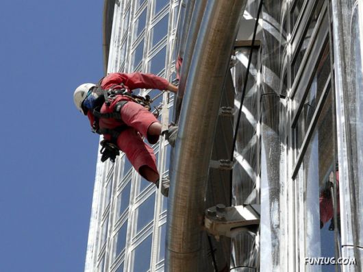 Burj Dubai: World's Tallest Building