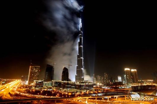 Burj Dubai: World's Tallest Building