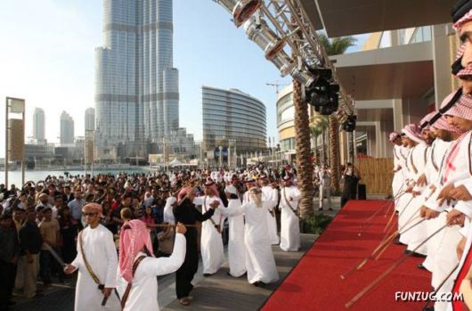 Burj Dubai: World's Tallest Building