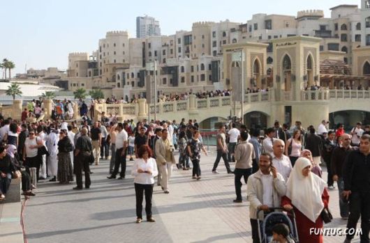 Burj Dubai: World's Tallest Building