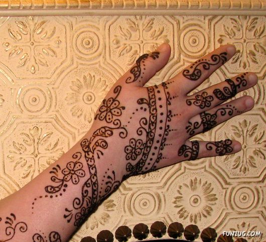 Charming, Stylish N Latest Mehndi Designs