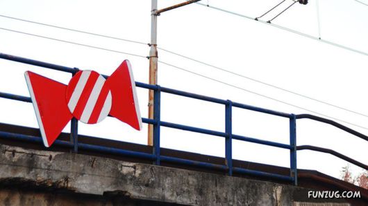 Clever Street Art From Italy