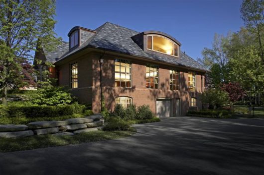 Nice Garage for Your Cars