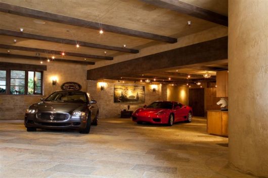 Nice Garage for Your Cars
