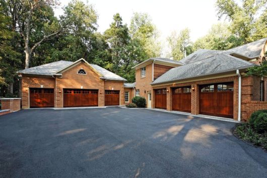 Nice Garage for Your Cars