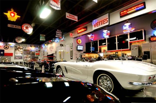 Nice Garage for Your Cars