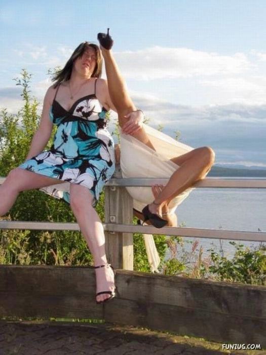 Galz Decided To Take More Pictures