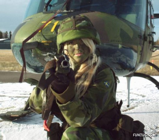 Beautiful Military Women Around the World