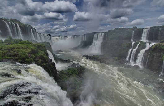 Amazing nutural Water Falls