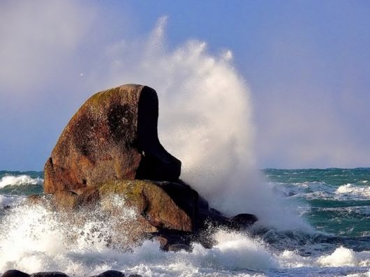 The Powerful Ocean waves