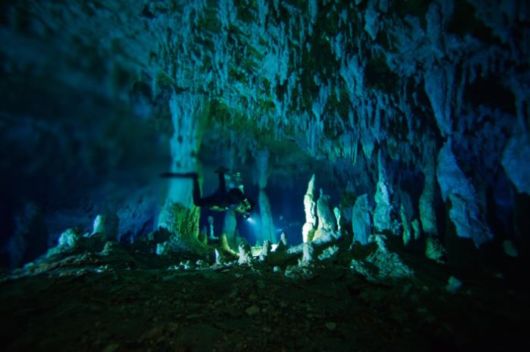 Amazing Underwater Caves In The Bahamas Funzug.com