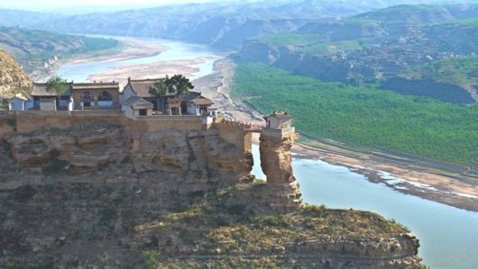 A Story About Two Pebbles