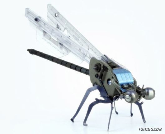 Jeremy Mayer Builds Robots From Recycled Typewriters