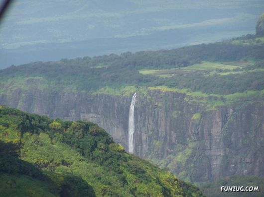 Ratnagiri Mountains in Sri Lanka