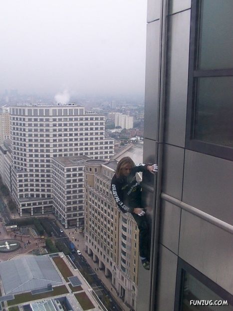 Amazing Wall Climber Man