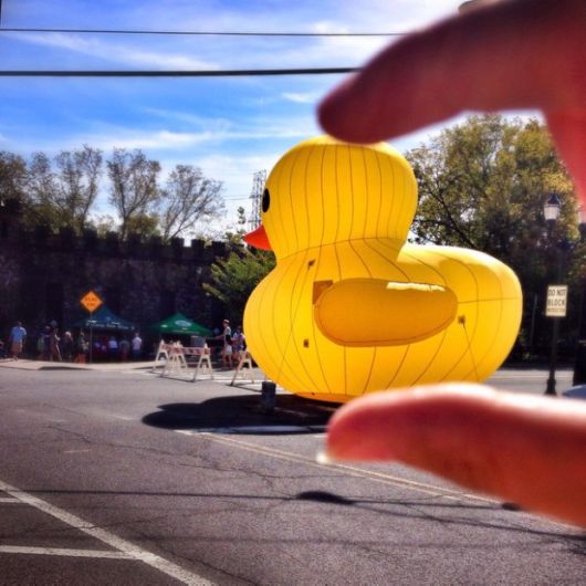 Awesome Examples Of Forced Perspective Photography