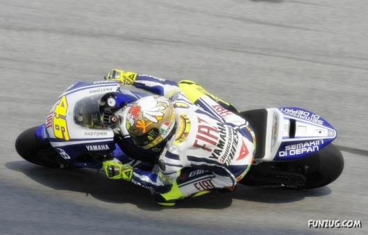 Click to Enlarge - Valentino Rossi Fiat Yamaha MotoGP Wallpapers