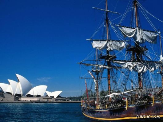 Click to Enlarge - MindBlowing Watercraft Wallpapers