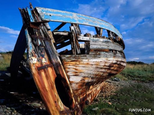 Click to Enlarge - MindBlowing Watercraft Wallpapers