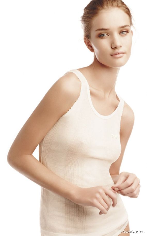 Rosie Huntington's Hottest Photoshoot