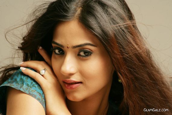 Cute Indian Actress Aditi Sharma