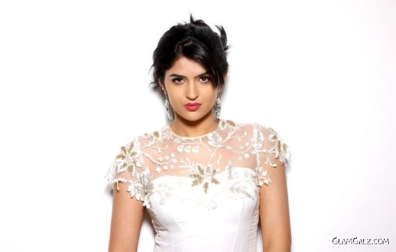 Deeksha Seth Looks Gorgeous