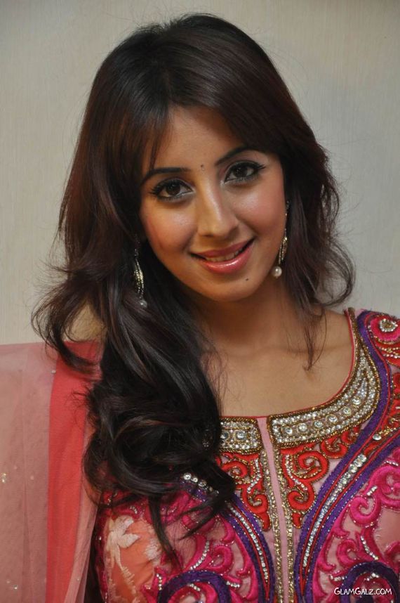 Awesome Tolly Beauty Sanjana