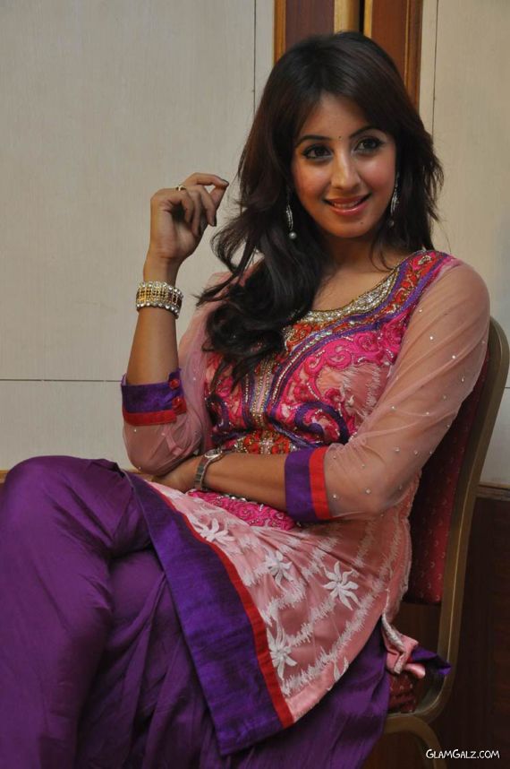 Awesome Tolly Beauty Sanjana