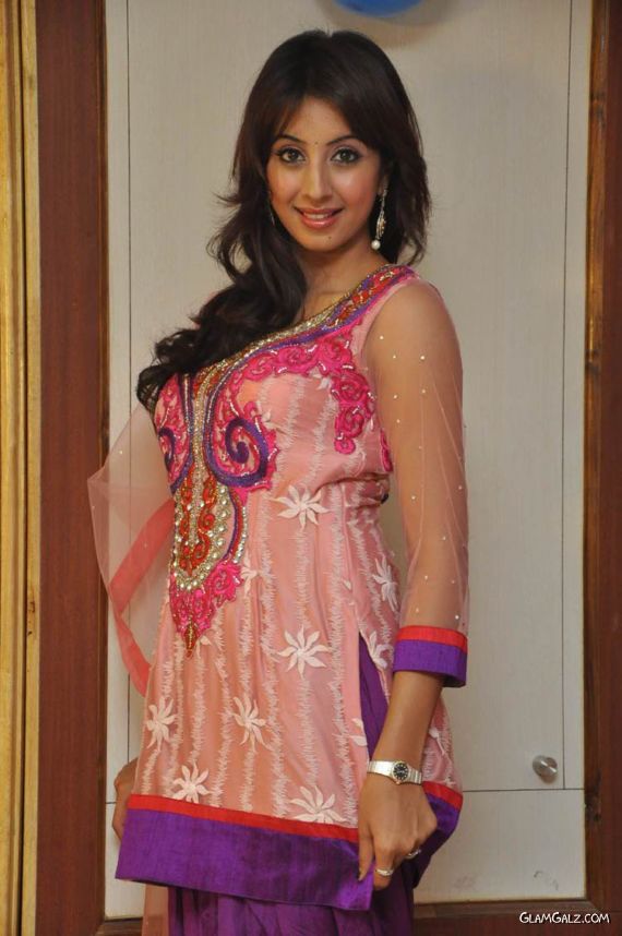 Awesome Tolly Beauty Sanjana