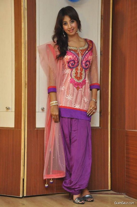 Awesome Tolly Beauty Sanjana