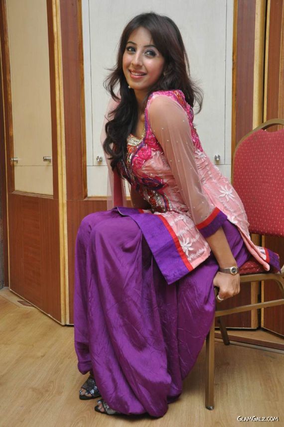 Awesome Tolly Beauty Sanjana