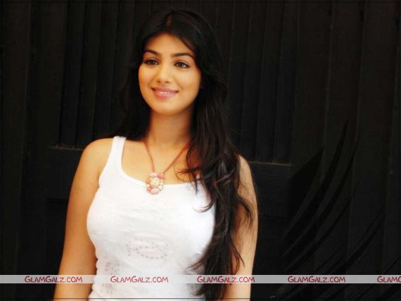 Click to Enlarge - Ayesha's New Wallpapers