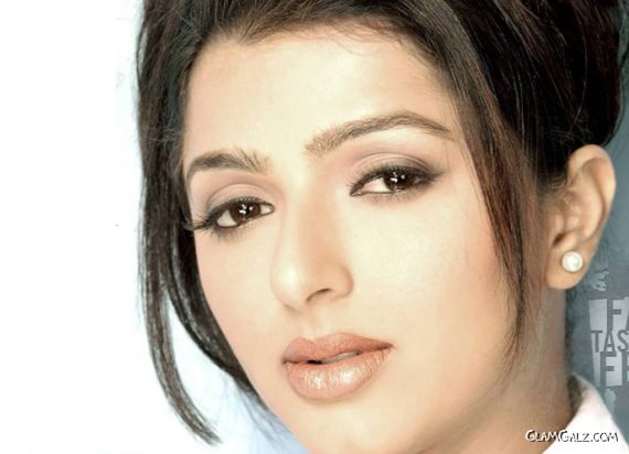 Click to Enlarge - Beautiful Bhumika Chawla Wallpapers